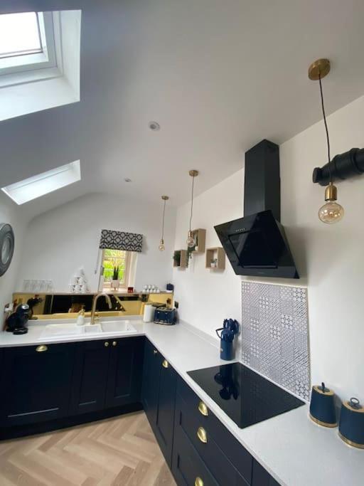 Rosedale A Charming Detached 4 Bedroom Cottage. ブリックハム エクステリア 写真