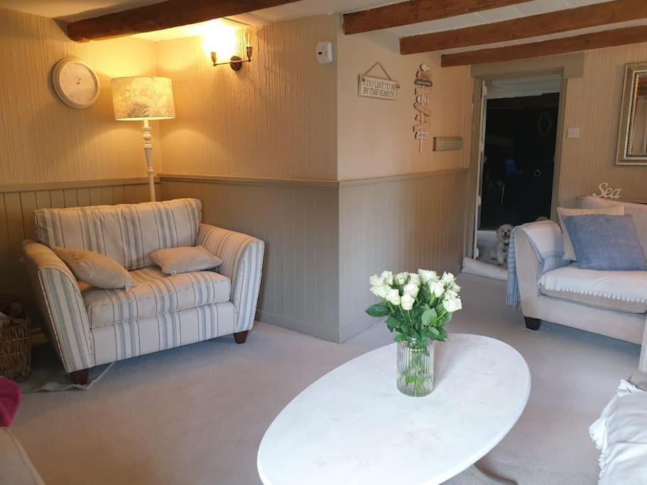 Rosedale A Charming Detached 4 Bedroom Cottage. ブリックハム エクステリア 写真