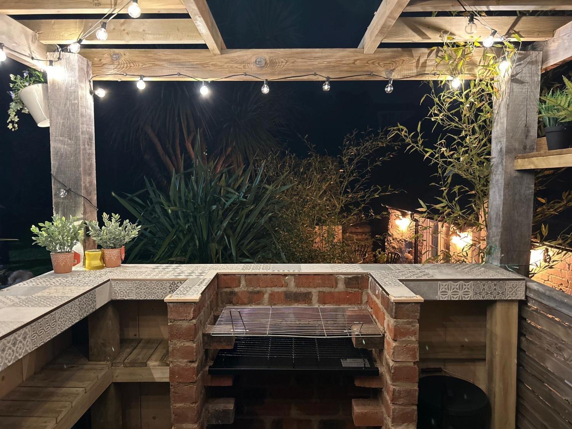 Rosedale A Charming Detached 4 Bedroom Cottage. ブリックハム エクステリア 写真